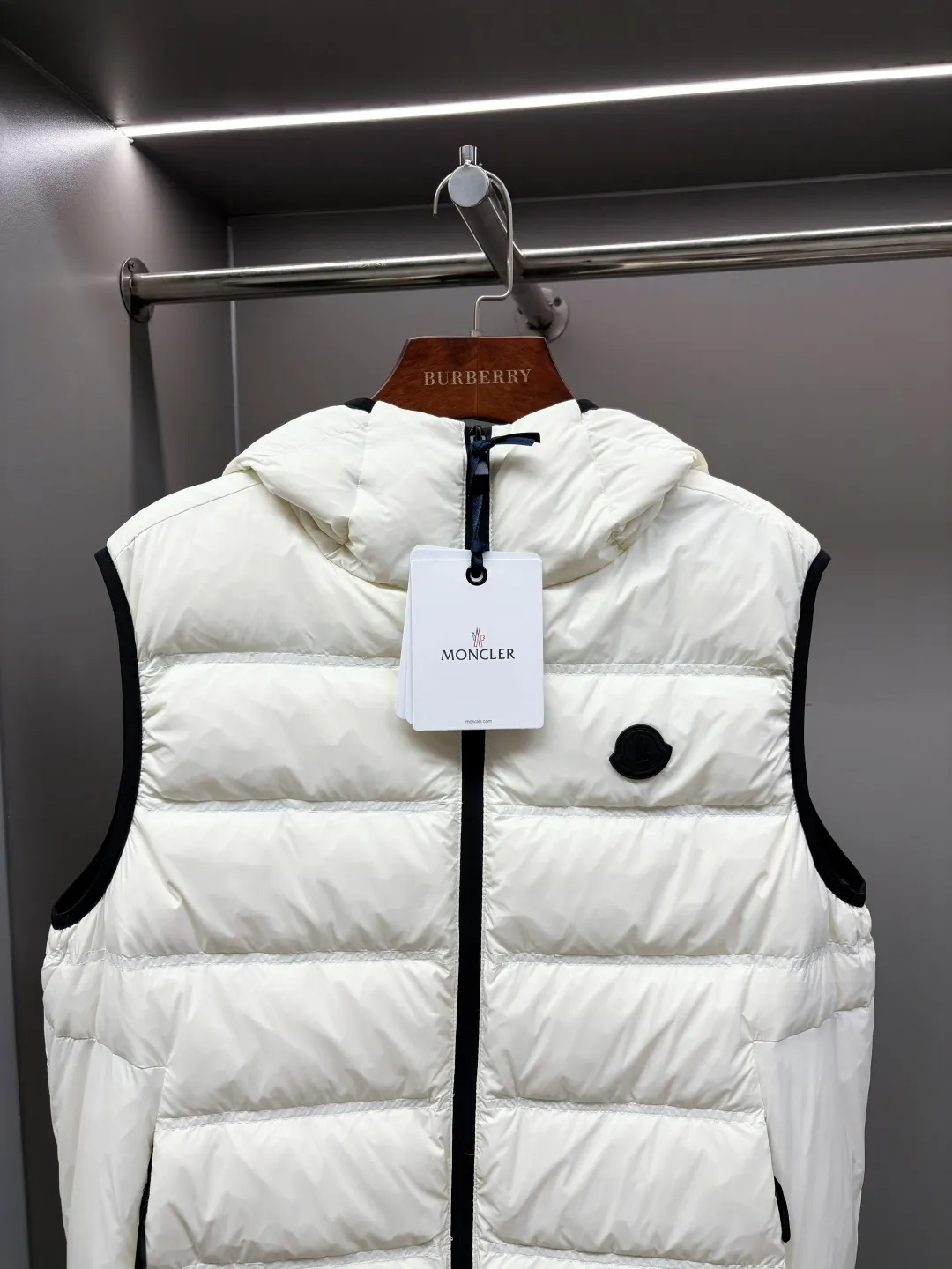 Moncler New Arrival Classic Black White ， Same Style， 。 ， ， ， ， ～ ， ， ， ， ， ， ～ Sizes：M-XXXL ：Black White